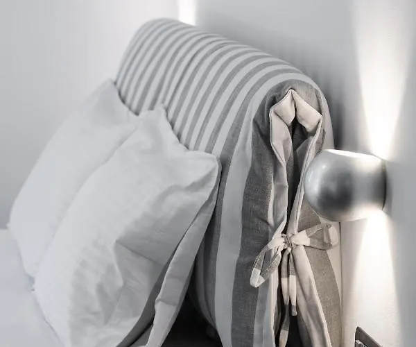 Aurelia Gazde/Camere de închiriat Nikiana